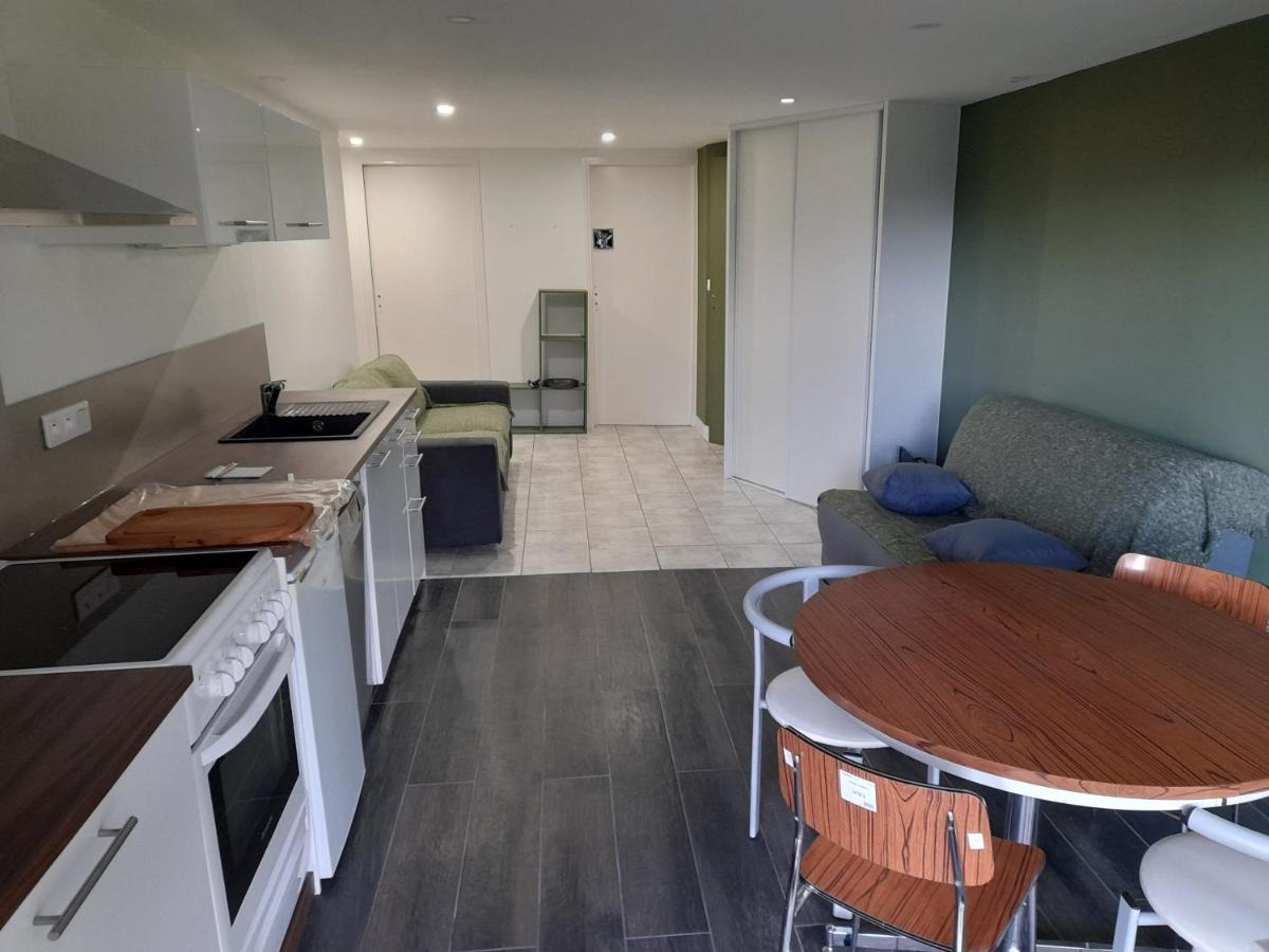 A 5 Mns Du Puy De Dome Avec Vue Imprenable Studio Rez De Jardin 24M2 Neuf A Laschamps Saint-Genès-Champanelle Εξωτερικό φωτογραφία